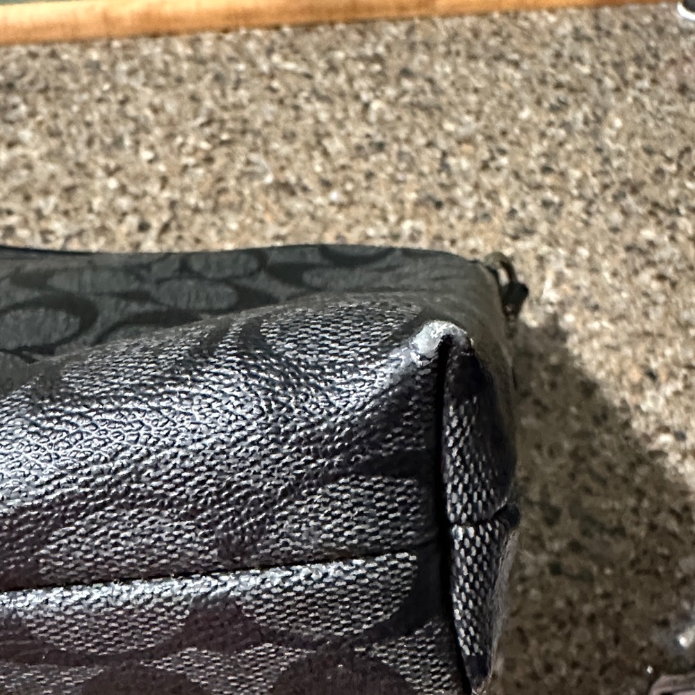Coach Signature Black Shoulder Bag - Picture 7 of 8